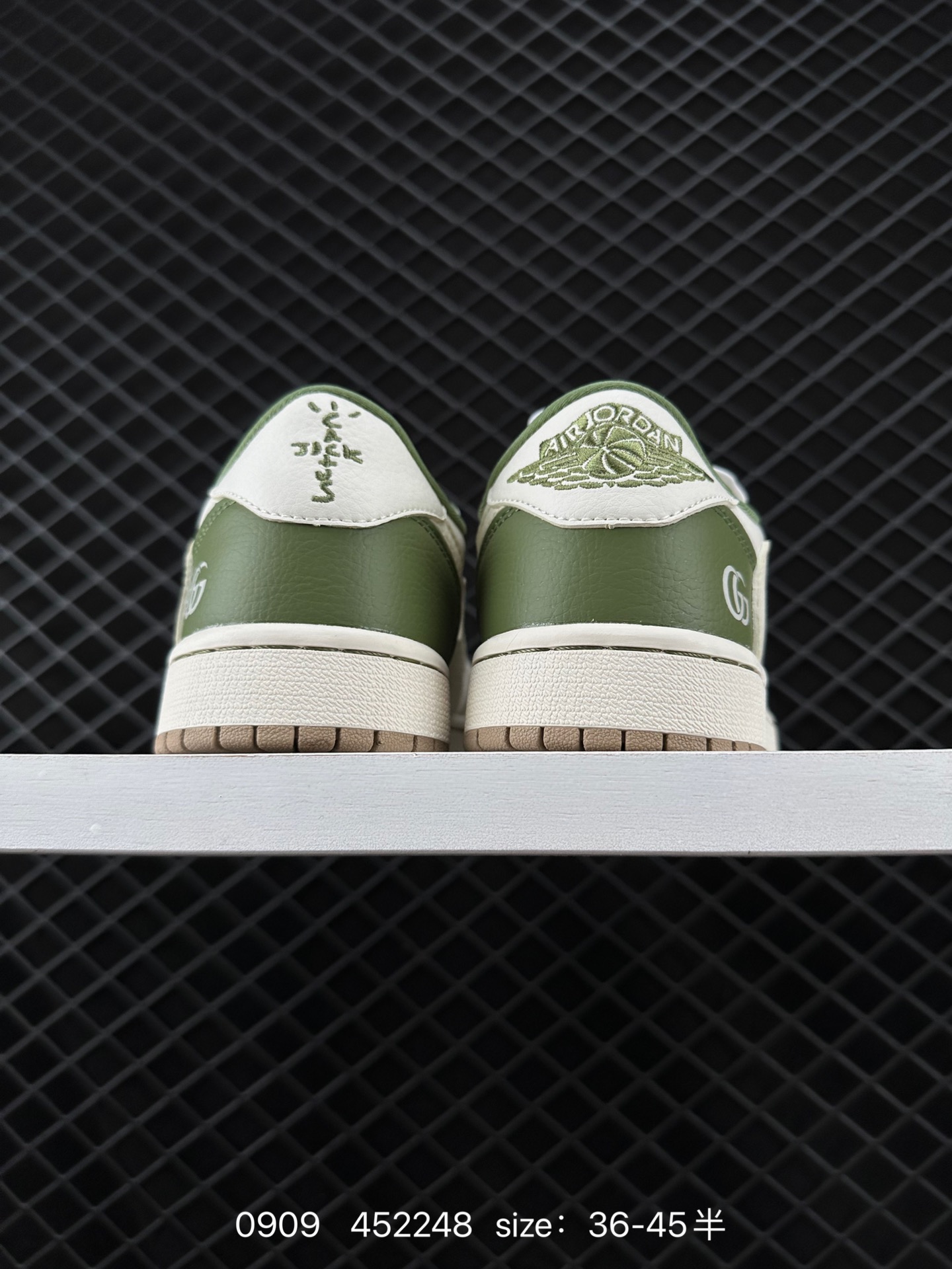 Travis Scott x Air Jordan 1 ” Reverse Mocha “